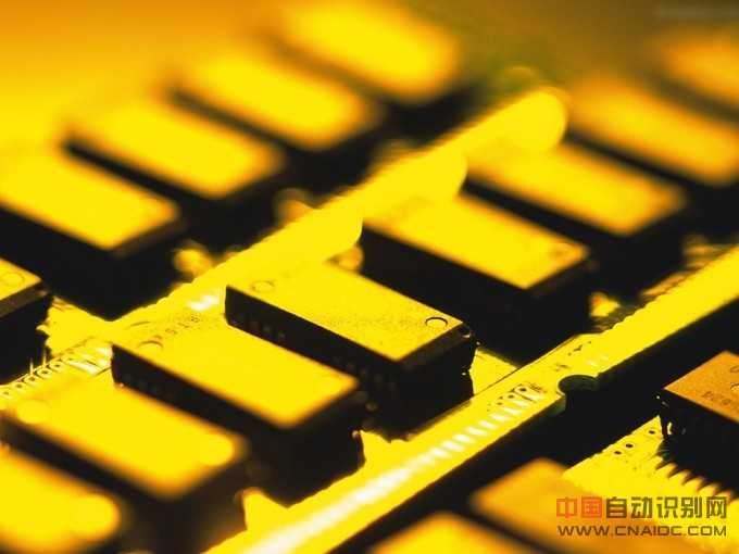 存储技术 研究人员研发出比闪存快10000倍的存储设备原型