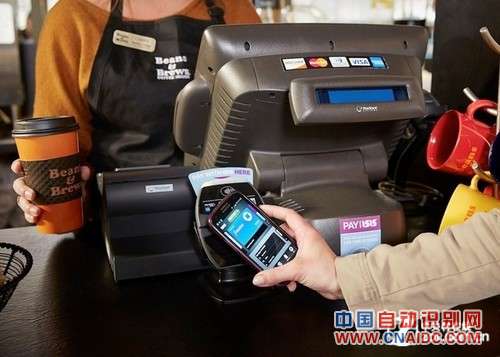 iPhone在列 美将年底整合NFC移动支付