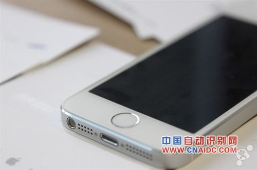 苹果解释大陆无法维修港版iPhone 5s/5c