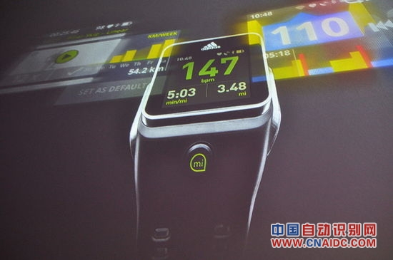 耐克要小心了:阿迪达斯发布399美元智能手表