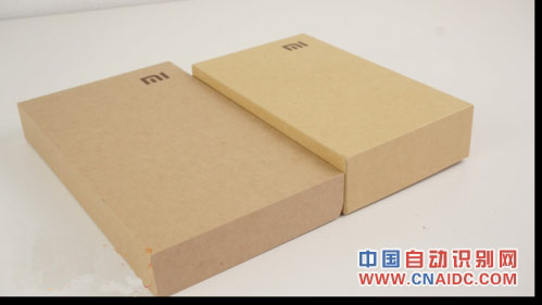 最高性价比!小米3手机开箱图赏:5寸视网膜屏(多图)